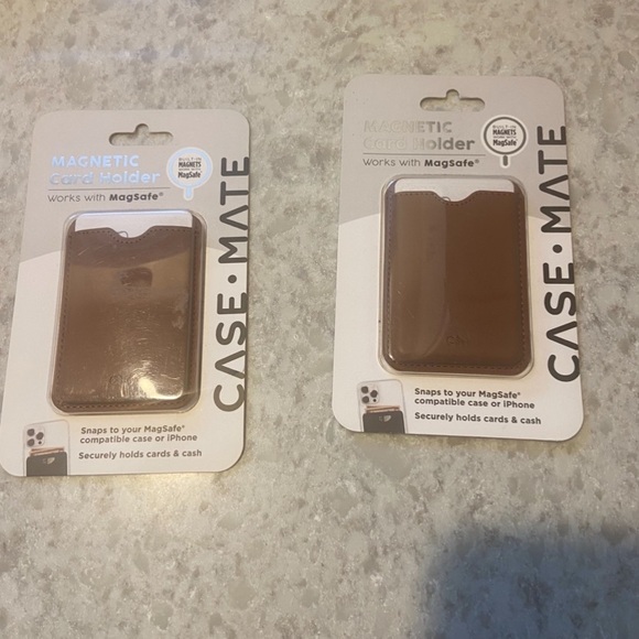 Case-Mate Brown MagSafe Compatible Card Holder - Picture 1 of 3